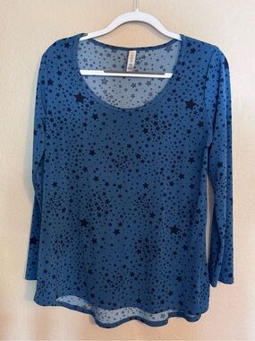 LuLaRoe Blue Star-Print Long Sleeve Top